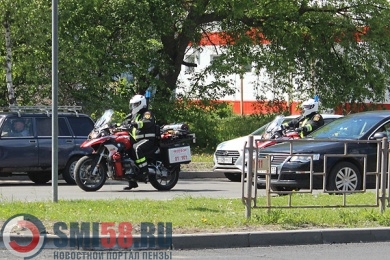 На улицах Пензы патрулируют спасатели на мотоциклах