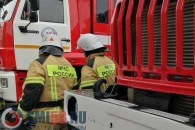 Пожар в Пензе на стройплощадке тушили 18 человек