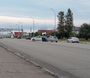 В Пензе водитель протаранил экипаж ДПС