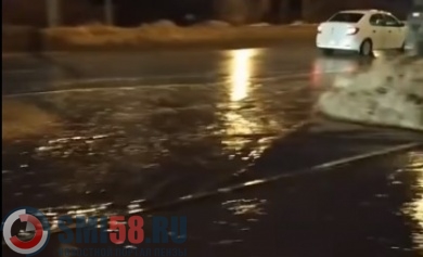 В пензенской Терновке дороги и тротуары ушли под воду