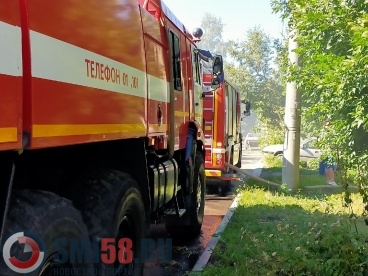 В Сердобске на тушение четырех домов и хозпостроек направили поезд