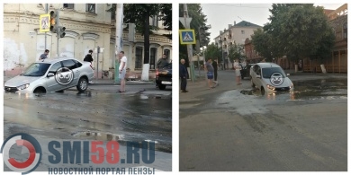 На улице Московской в Пензе автомобиль ушел под землю