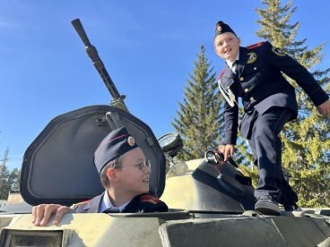 Зареченские школьники побывали в гостях у Росгвардии