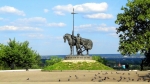 Памятник первопоселенцу