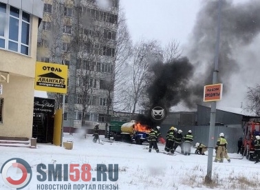 На улице Лядова в Пензе сгорел грузовик
