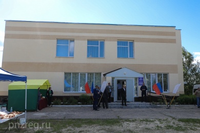 В селе Никольского района торжественно открыли обновленный Дом культуры