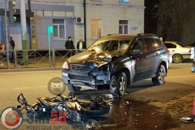 В Пензе на улице Калинина внедорожник раздавил мотоциклиста