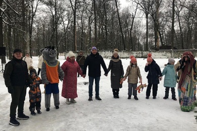 В парке имени Белинского 1 января в Пензе собрались любители активного образа жизни