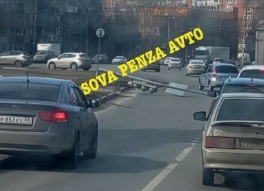 На проспекте Победы в Пензе упал светофор