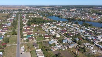 В Богословке спасатели сняли с крыши почувствовавшего себя плохо мужчину