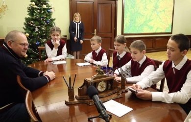 Мельниченко встретился с детьми из детского дома в Спасске