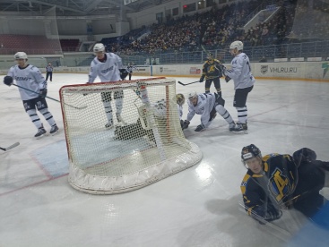 Пензенский "Дизель" стал вторым в чемпионате ВХЛ