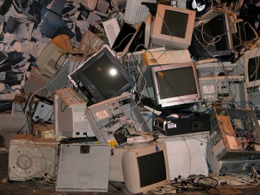 Пензенцы больше не смогут выбрасывать компьютеры в мусорные баки
