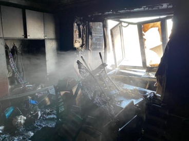 При пожаре в многоквартирном доме в Кузнецке погиб пенсионер