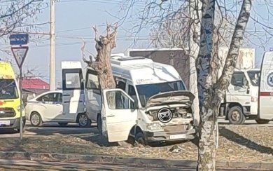 Водитель маршрутки пострадал в ДТП на Пензе-II