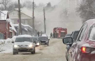 В Пензе 27 пожарных прибыли на тушение подвала на улице Свердлова