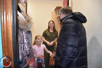 Андрей Лузгин исполнил новогоднее желание семилетней Киры Сарвилиной