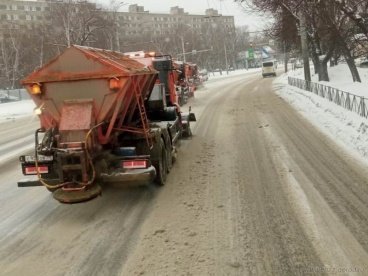 В Пензе с последствиями сильного снегопада борются почти 170 рабочих