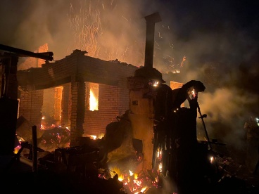 При пожаре в Кузнецком районе погиб 74-летний мужчина