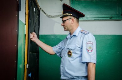 Соседская ссора из-за шума в подъезде закончилась нападением с перцовым баллончиком в Пензе