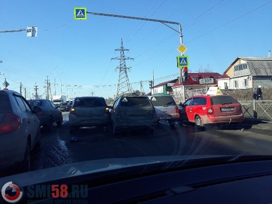 тц окружной. перекресток со светофором. г-образные опоры для дорожных знаков 5. светофор на окружной. светофор на окружной.