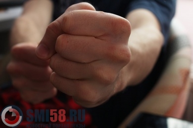 На улице Клары Цеткин в Пензе ограбили мужчину