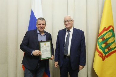 Мельниченко наградил пензеские СМИ за активное участие в организации голосования за благоустройство