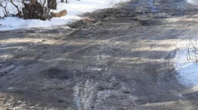 Дорога на Ладожской в Пензе превратилась в огромную яму