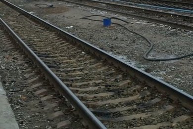 Лежавшая на железнодорожных путях в Пензе девушка оказалась живой