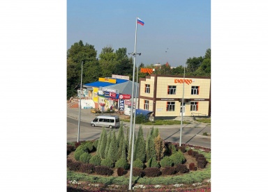 В Запорожье по поручению пензенского губернатора подняли российский флаг