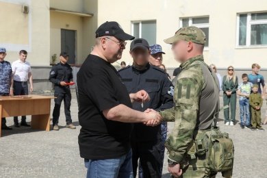 Мельниченко вручил награды вернувшимся из СВО росгвардейцам