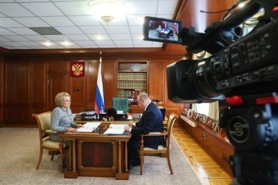 Пензенский губернатор назвал спикеру Совфеда среднюю зарплату по региону