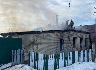 Следователи разбираются в обстоятельствах смертельного пожара в Белинском