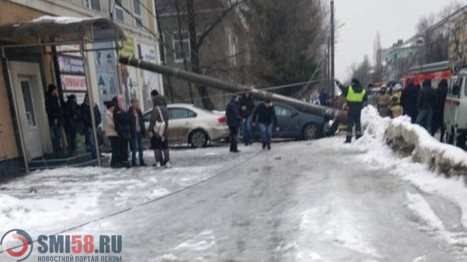 Подслушано в кузнецке. Подслушано в Кузнецке ДТП. Подслушано в Кузнецке подслушано в Кузнецке. Авария в Кузнецке на улице Белинского.