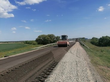 В Башмаковском районе ремонтируют две дороги из опорной сети Пензенской области