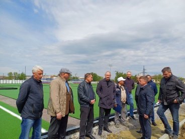 Строители ФОКа игровых видов спорта в Пензе приступили к укладке футбольного поля