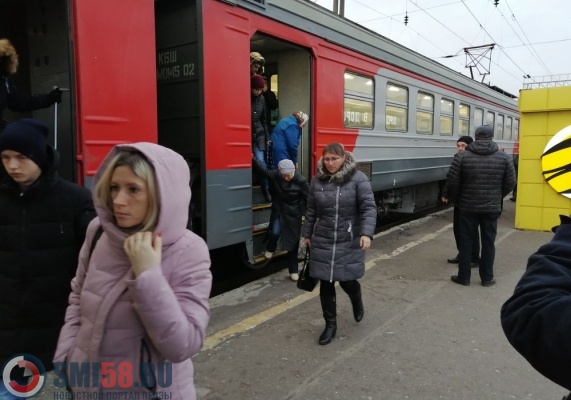 Поезд пенза остановки. Электричка 6112 Пригородная Пенза Белинская. Электричка Кузнецк Пенза 01.01.2021. Пенза-Белинская-Пачелма. Расписание пригородного поезда Пенза Пачелма.