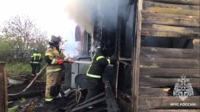 В Сосновоборске случился пожар площадью почти 500 кв. м