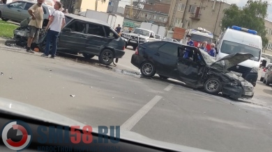 В тройном ДТП на улице Калинина в Пензе пострадал мужчина