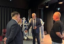 Пензенский Дед Мороз предложил брестскому подписать «Сказочное соглашение о сотрудничестве»