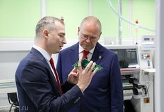 Губернатор Олег Мельниченко оценил перспективы местного производителя контроллеров