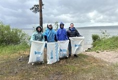 В Пензенской области экологический десант очистил 10 километров берега Сурского водохранилища