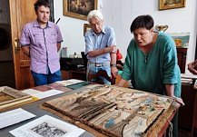 В Пензенской картинной галерее готовятся к реставрации уникального гобелена