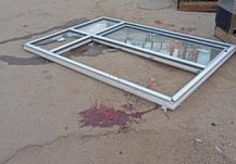 В пензенской Терновке рабочего придавило стеклопакетами