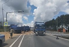 В ДТП с двумя грузовиками в Бессоновском районе погибла пенсионерка-пешеход