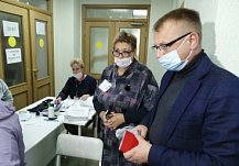 Кандидат в губернаторы Олег Шаляпин проголосовал на выборах в Пензе