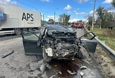 В массовом ДТП с грузовиками в Кузнецком районе погибла 58-летняя женщина