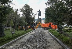 Плитку в сквере Белинского в Пензе заменят на асфальт