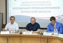 Мельниченко выступил против возвращения к советской системе профподготовки