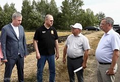 Губернатор Олег Мельниченко встретился с жителями Лопатинского района
